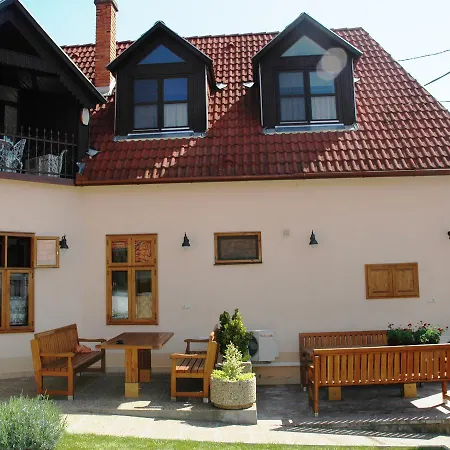 Bed & Breakfast Sarokhaz Vendeghaz